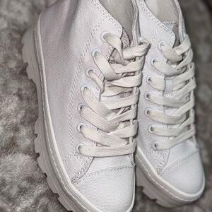 Steve Madden White Canvas Sneakers